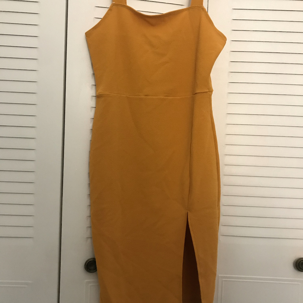 Yellow/orange dress